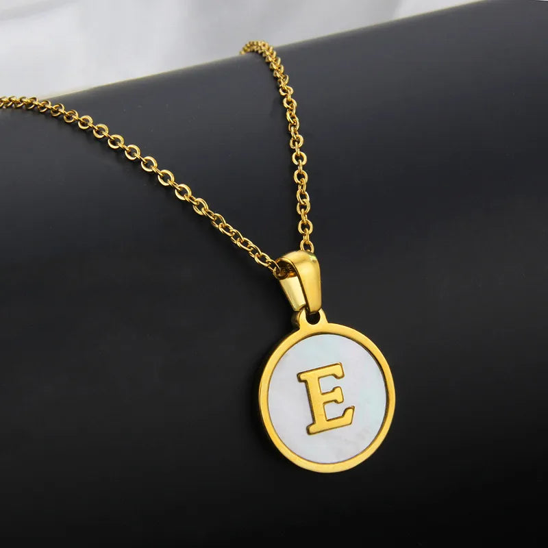 Collar circular letras Dorado