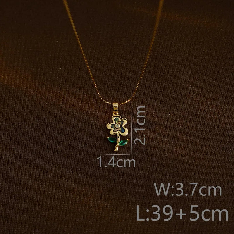Collar varias figuras