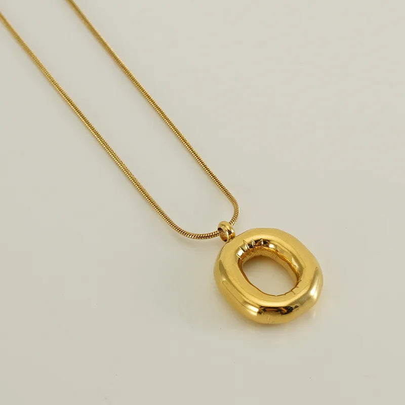 Collar letra burbuja