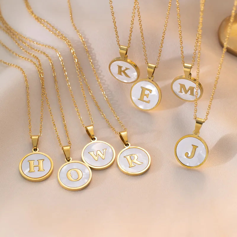 Collar circular letras Dorado