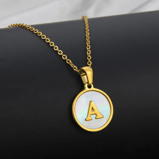 Collar circular letras Dorado