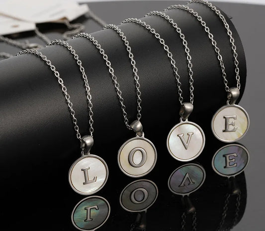 Collar circular letras Plateado